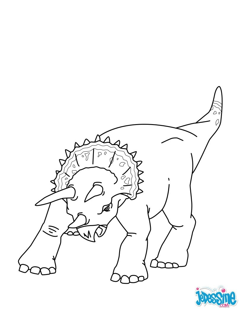 triceratops a l attaque