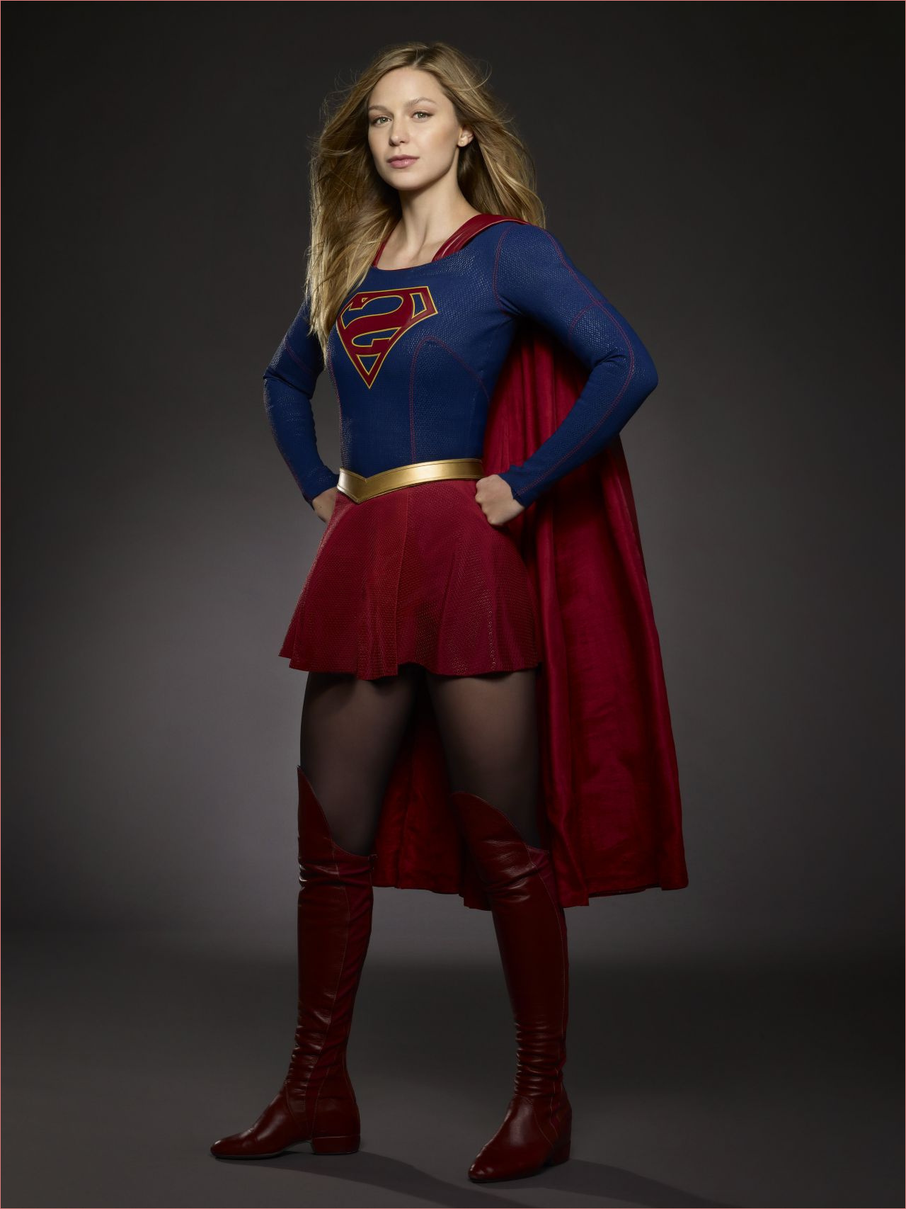 9 meilleur de supergirl coloriage images